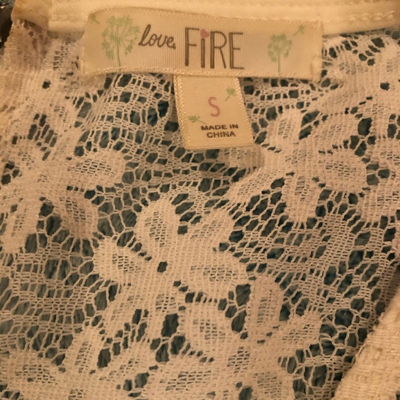 Ivory Laced Dress - Picture 4 of 4